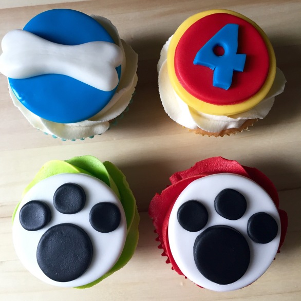 Paws themed cupcakes!